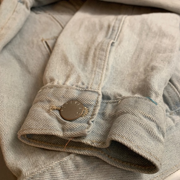 Forever 21 Denim Jacket - Picture 7 of 7